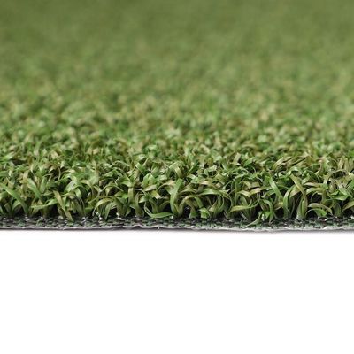Realistyczna sztuczna trawa golfowa stabilizowana promieniami UV 15 mm w kolorze zielonym